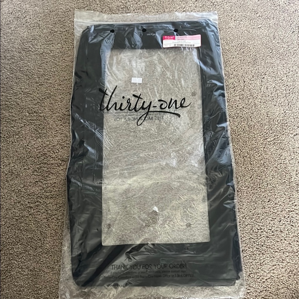 Thirty-One Black Top a Tote